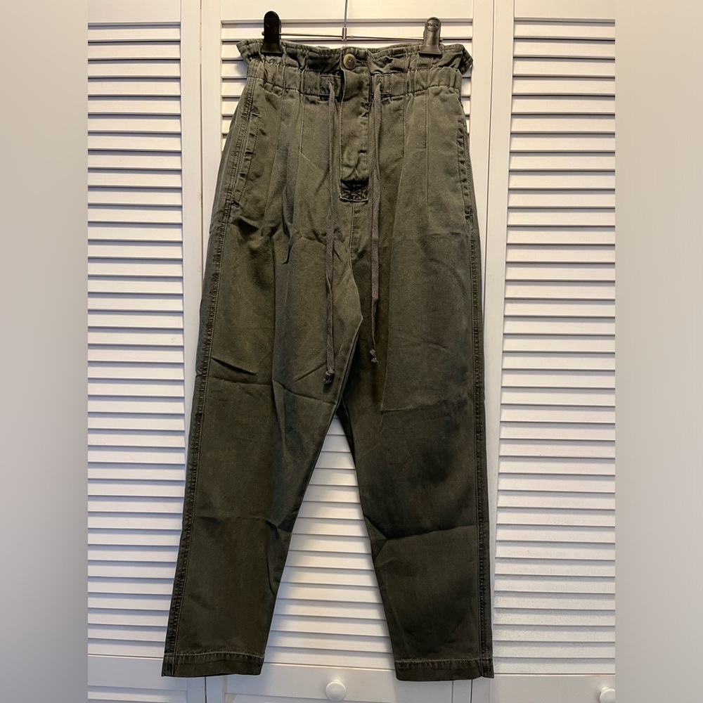 Free People NWOT Margate Paperbag Waist Pleated Trousers Olive Green Size XS